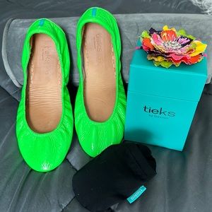 Tieks Neon Galactic Green Ballet Flats - Size 10 - EXCELLENT COND